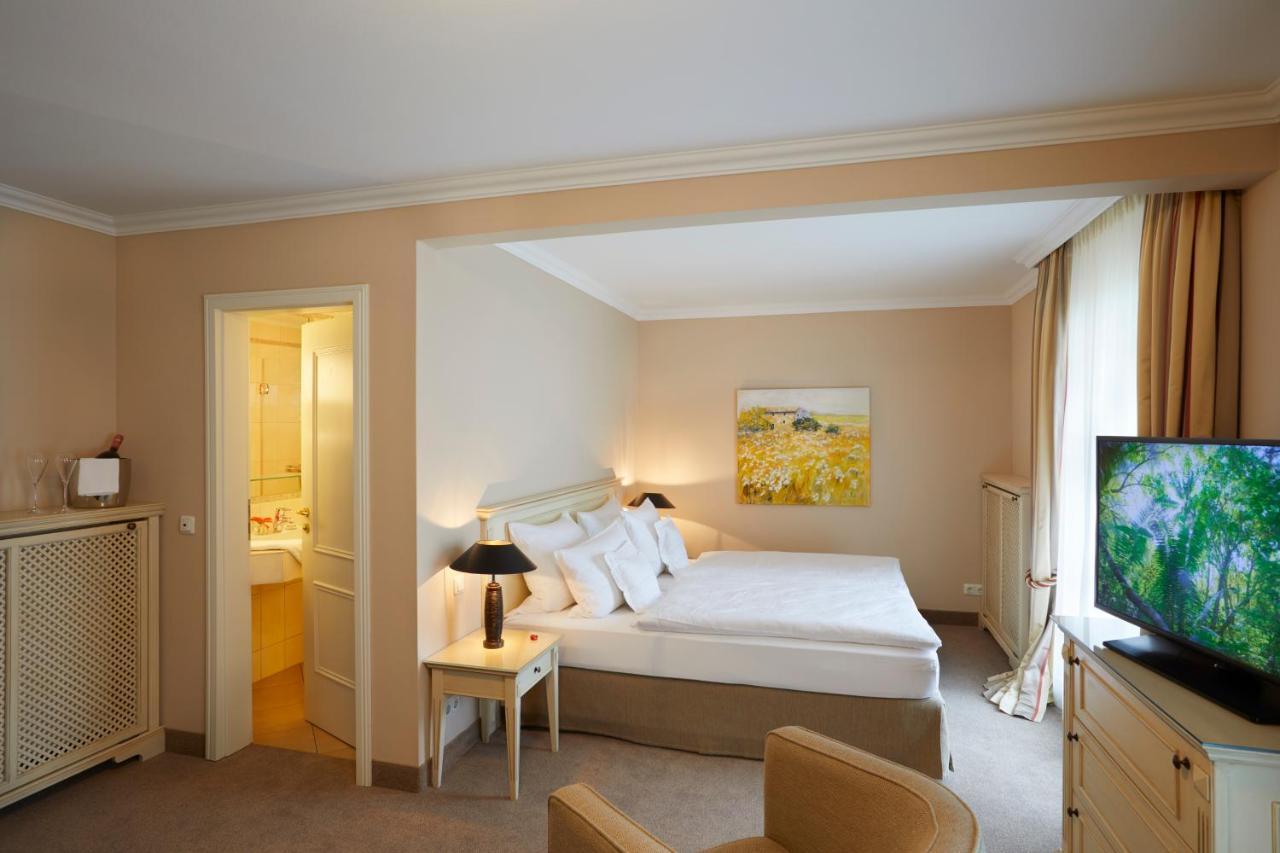 Strandhotel Fontana Timmendorfer Strand Exterior photo